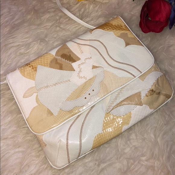 🌺VINTAGE rare crossbody bag 🌺 - Picture 1 of 7